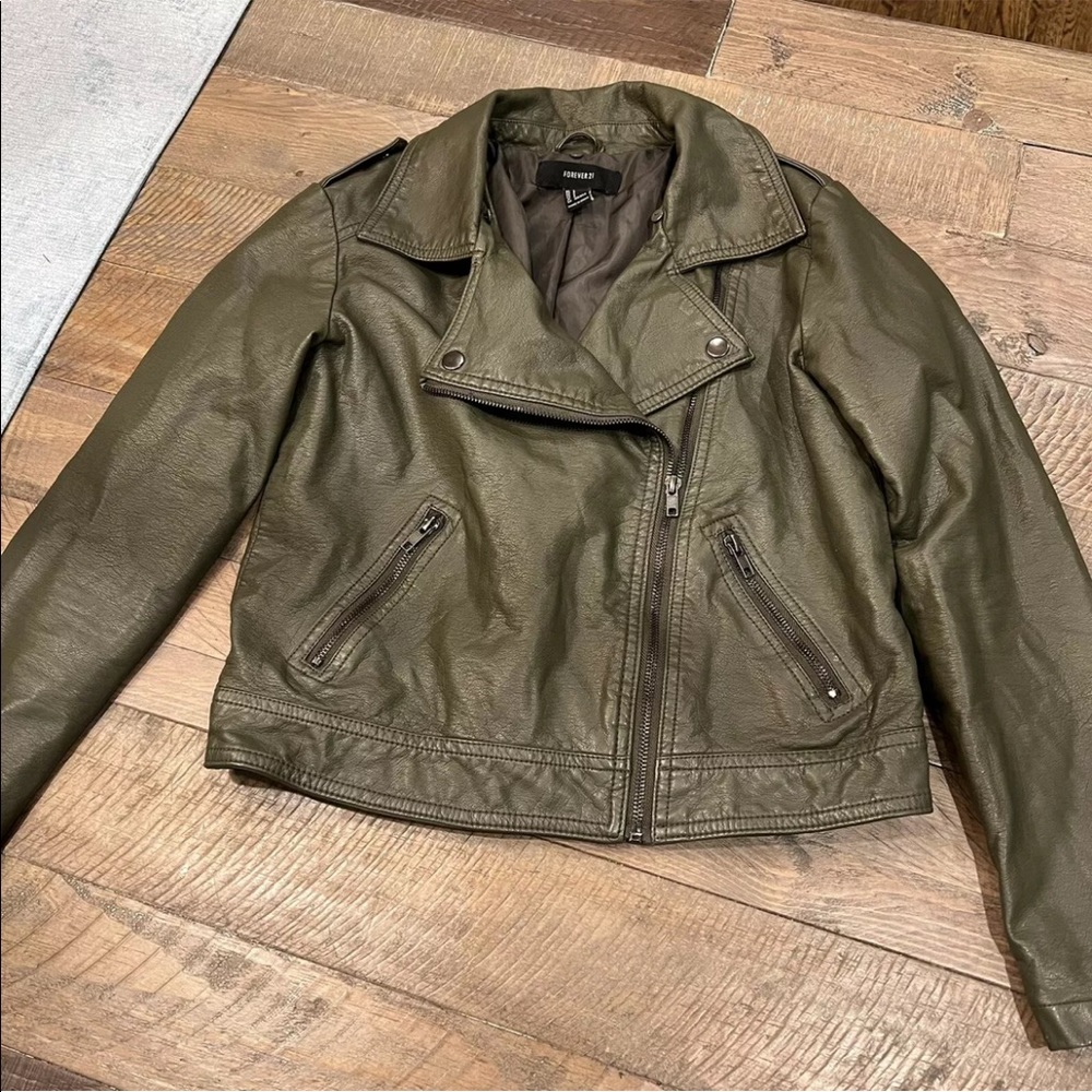 Forever 21 Gray Motorcycle Faux Leather Jacket Sz Small